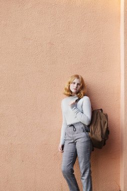 arka plan duvar açık kız öğrenci