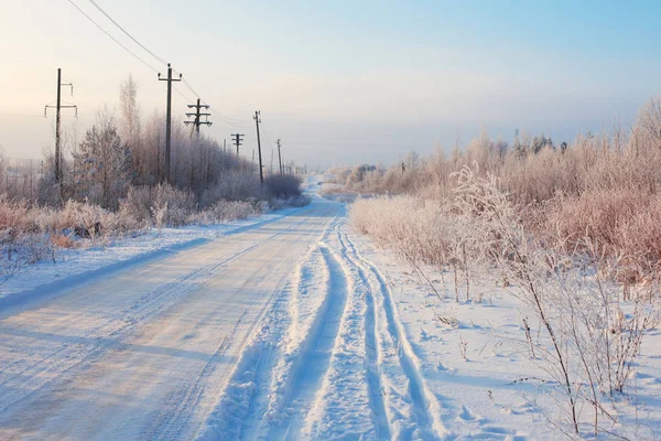 El hermoso paisaje invernal —  Fotos de Stock