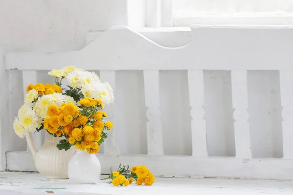 Yellow Chrysanthemums Jug Old White Wooden Bench — Stock Photo, Image