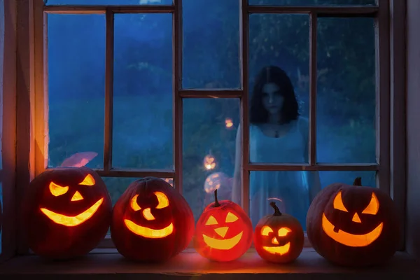 Halloween Pumpins Windowsill Ghost Window — Stock Photo, Image