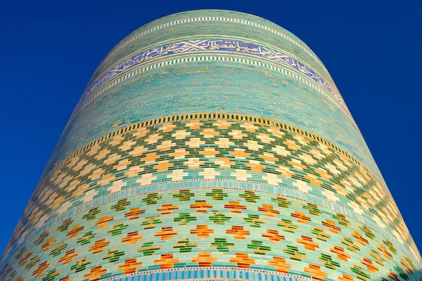 Minarete Kalta Minor Khiva Uzbekistán Azulejos Multicolores Enorme Antiguo Minarete —  Fotos de Stock