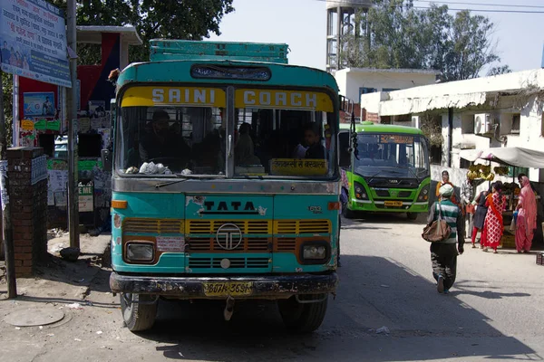 India Mohali Marzo 2018 Estación Autobuses Punjab Transporte Público Gente —  Fotos de Stock