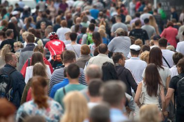 Saint Petersburg, Rusya - 30 Temmuz 2017: Büyük kalabalık tatil, şehir festivaller, kentsel eğlence sırasında insanlar, kasaba halkı toplandı tarihi street, kalabalık sokaklarında baskın düzenledi.