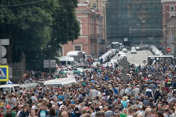 São Petersburgo Rússia Julho 2017 Multidão Enorme Pessoas Durante Férias — Fotografia de Stock
