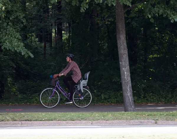 핀란드 헬싱키 2017년 공원과 밖에서 사이클링 사이클링 스포츠 — 스톡 사진