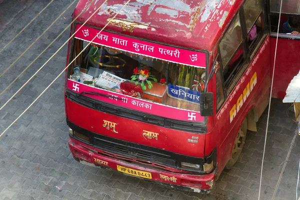 India Dharamsala Marzo 2018 Los Autobuses Locales Indios Transportan Pasajeros —  Fotos de Stock