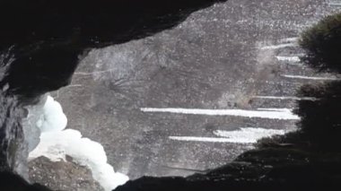 Damla ve Mağarası buz sarkıtları resmi