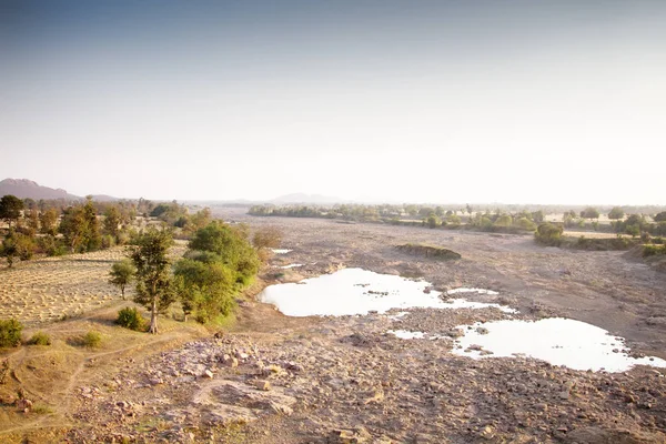 Cama de rio seca na região árida da Índia — Fotografia de Stock