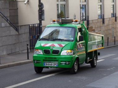 Paris belediye binasının teknik araba, boyutsal çöp kaldırılması