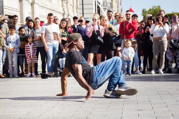 Street break dance show — Stock Photo, Image