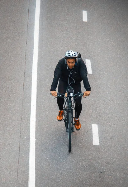 Bisiklet yolu üst şehir merkezi görünümünde