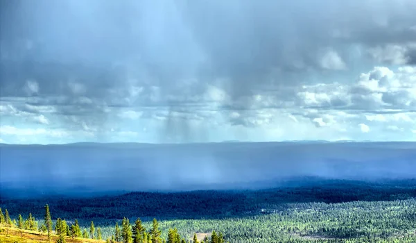 Panorama Las Lluvias Verano Escandinavia Las Montañas — Foto de Stock