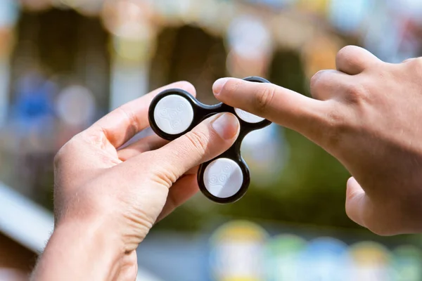 Klassische Neue Trendige Spiel Für Alle Handspinner Zappelt Handspielzeug — Stockfoto