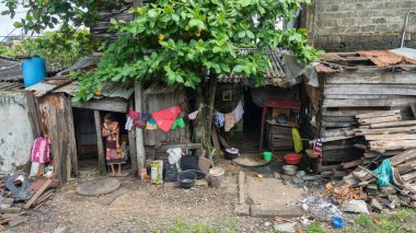 Sri Lanka, Colombo-1 Aralık 2019: sıradan insanların fakir basit hayatları. Halkın günlük yaşamını, pratik kan bağını (kast, klan) büyük şehir koşullarında ve çevrede, yerleşim bölgesinde aç