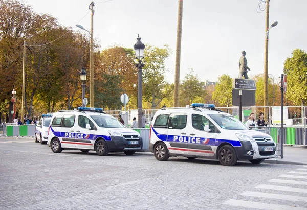 Frankrike Paris September 2017 Patrullera Polisbilar Huvudstadens Gator — Stockfoto