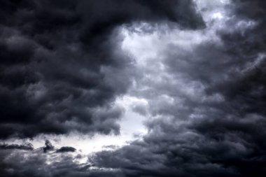 doğal dramatik bulutlar alan arka plan