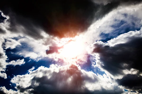 Sunlight Dark Dramatic Storm Clouds — Stock Photo, Image