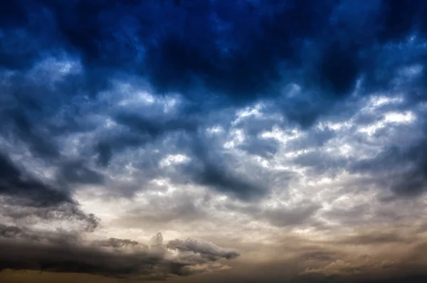 Foto Tonificada Fondo Paisaje Nuboso Con Cielo Crepuscular — Foto de Stock