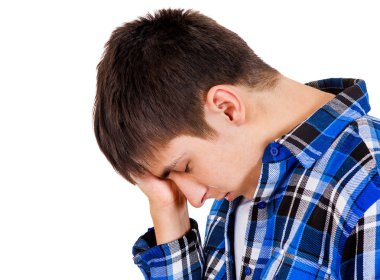 Üzgün genç adam izole beyaz arka plan portre üzerinde