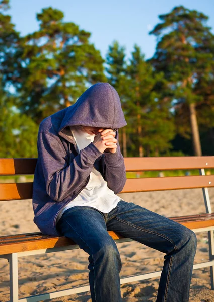 Sad Man Sit Bench Outdoor — Stock Photo, Image