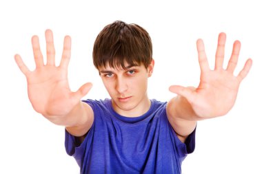 Ciddi genç adam beyaz arka plan üzerine bir avuç içi izole göster