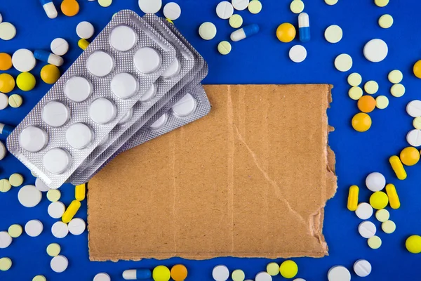 Pastillas Cartón Viejo Vacío Fondo Del Papel Azul — Foto de Stock