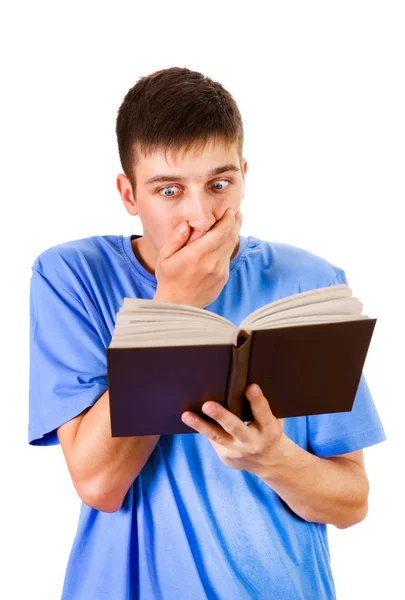 Překvapený Mladý Muž Četl Knihu Izolované Bílém Pozadí — Stock fotografie