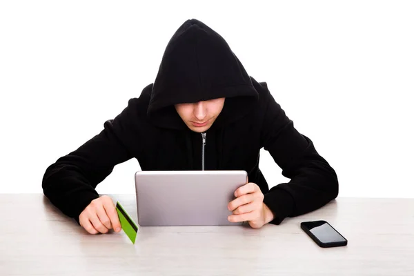 Hacker Con Computer Tablet Carta Bancaria Sfondo Bianco — Foto Stock