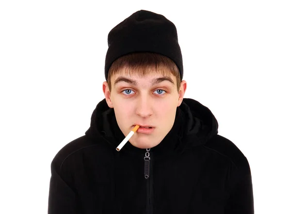 Jeune Homme Grossier Avec Une Cigarette Sur Fond Blanc — Photo