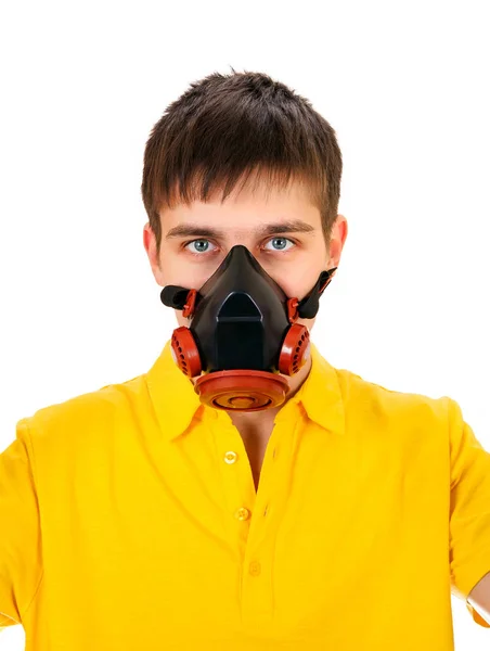 Hombre joven en la máscara de gas — Foto de Stock