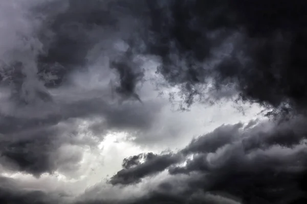 Dramatik Bulutlar Arkaplanı — Stok fotoğraf