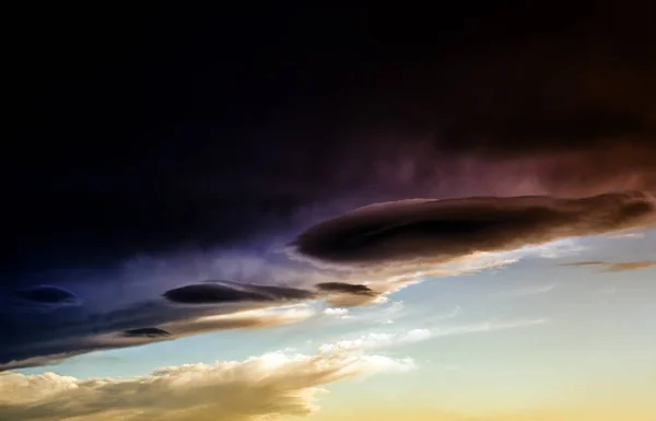 Nuvens dramáticas abstratas — Fotografia de Stock