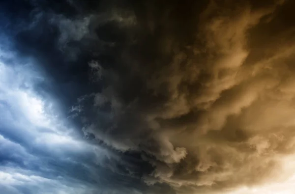 Dramatic Clouds Background — Stock Photo, Image