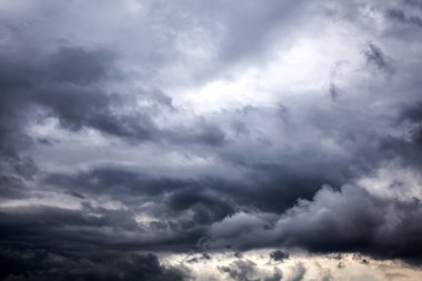 Dramatik Bulutlar Arkaplanı