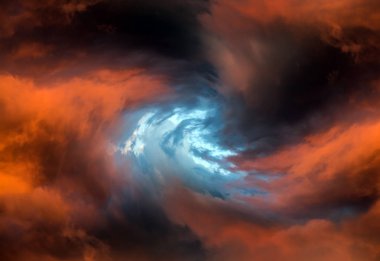 Bulutlarda bulanık kasırga