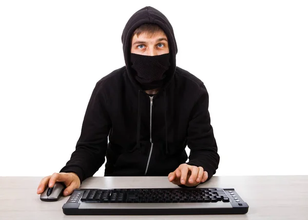 Hacker met een toetsenbord — Stockfoto