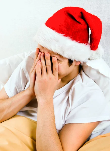 Triste hombre en el sombrero de Santa — Foto de Stock