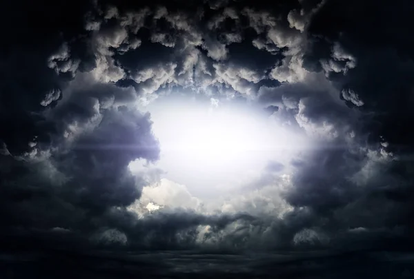 Облако со светом — стоковое фото