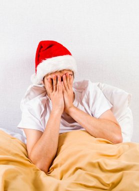 Santa Şapkalı Üzgün Adam