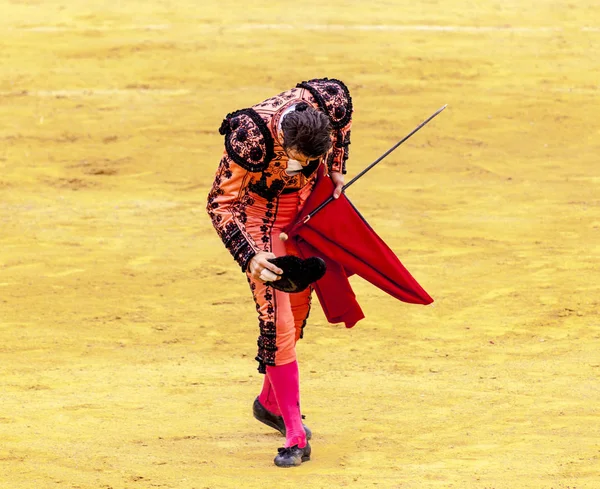 Uma Tourada Espanhola Touro Enfurecido Ataca Toureiro Espanha 2017 2017 — Fotografia de Stock