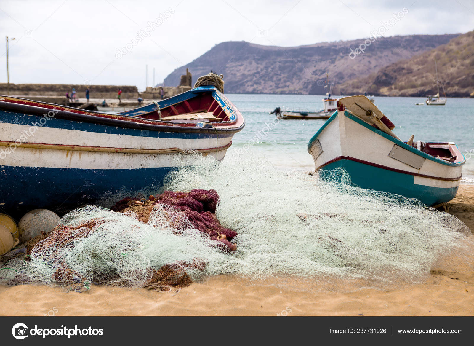Old Fishing Boat Shore Boat Nets Waiting Fishermen Beach Cape — Stock Photo  © mcherevan #237731926
