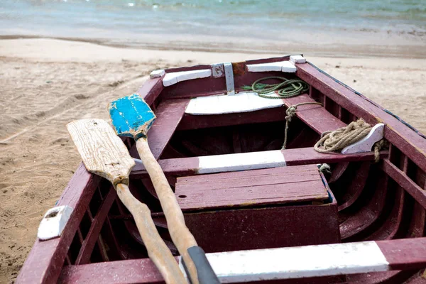 Старая Рыбацкая Лодка Берегу Лодка Сетями Ждет Рыбаков Пляже Кабо — стоковое фото