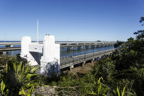 Portail Art Déco Pont Hornibrook Avec Les Deux Nouveaux Ponts — Photo