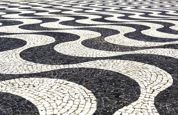 Pavimento Tradicional Português Desenhado Com Pedras Pretas Brancas Basalto Calcário — Fotografia de Stock