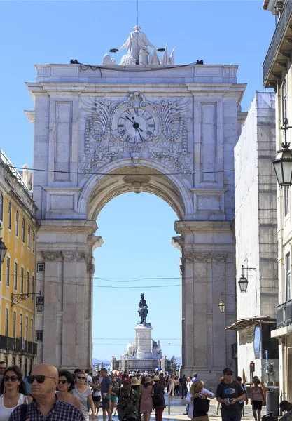 オーガスタ通りアーチ 大理石の凱旋門の歴史的な記念碑 2018 日リスボンのリスボンでの主なアトラクションのビュー — ストック写真