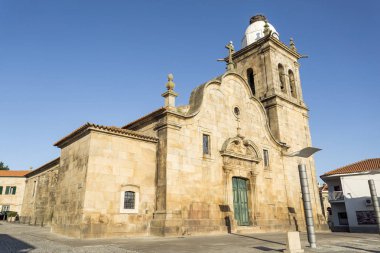 18. yüzyılda bucak Barok cephesi görünümünü Kilisesi Figueira de Castelo Rodrigo, Portekiz