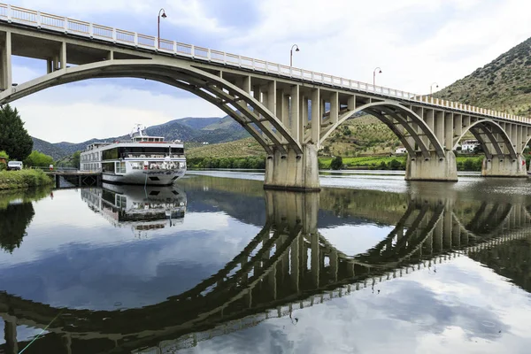 Bridge Almirante Sarmento Rodrigues First Highway Bridge Portuguese Section Douro — Stock Photo, Image