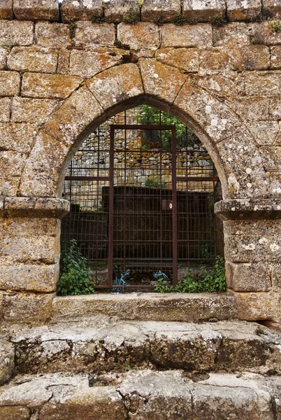 Vista Porta Gótica Cisterna Reservatório Água Pública Construído Pedra Granito — Fotografia de Stock