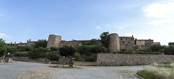 Vista Panorámica Las Imponentes Murallas Del Histórico Pueblo Medieval Castelo —  Fotos de Stock