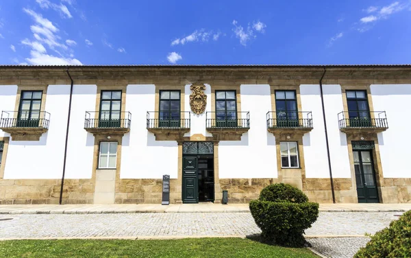 世紀の建築で ファルカン家族によって 世紀に建てられたが表示されます主なファサードの美しい紋章付き外衣 2018 ポルトガルのピニェルの — ストック写真